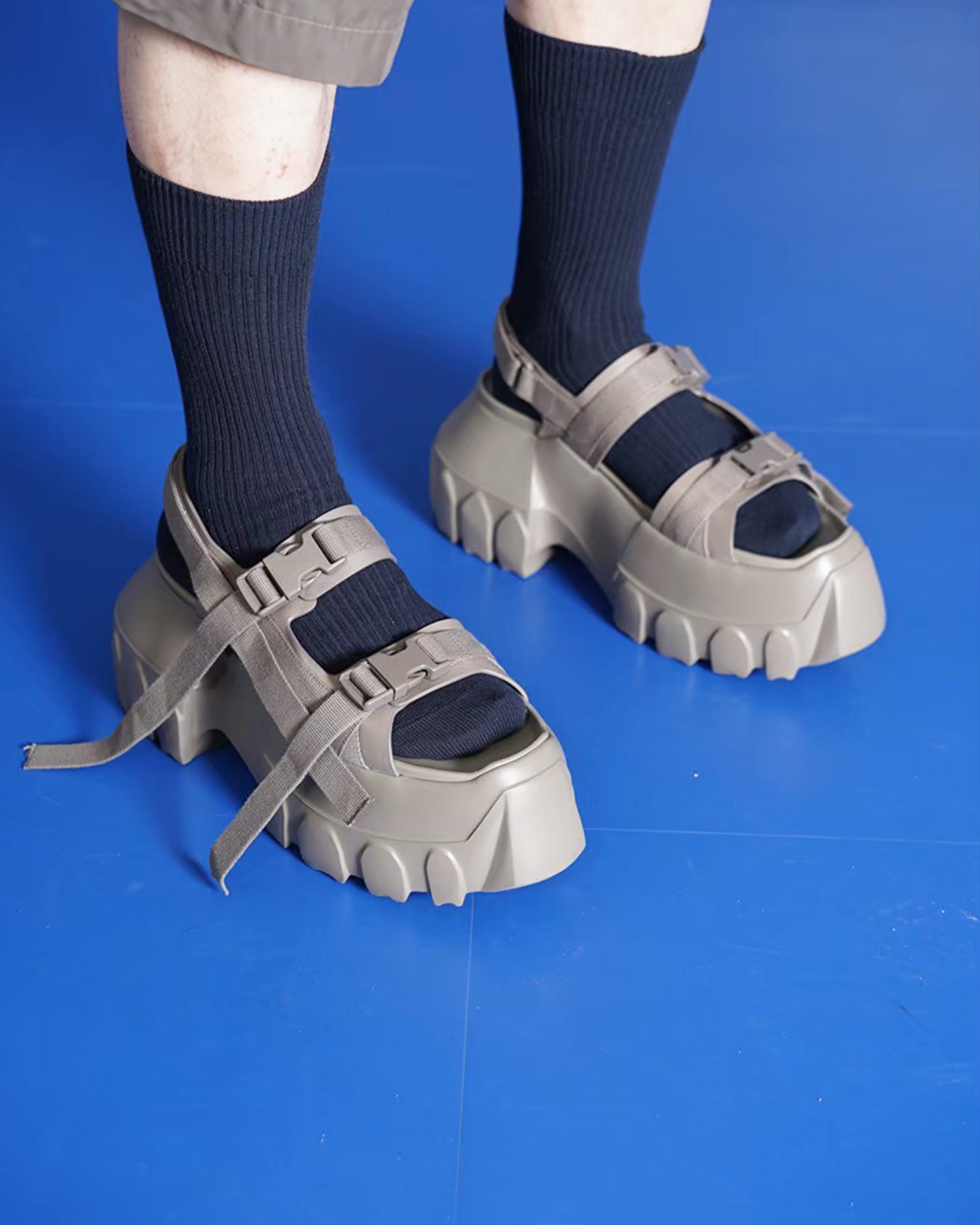 RICK OWENS(リックオウエンス)- MEGA TRACTOR SANDAL-LOO--Amanojak. RICK OWENS(リックオウエンス)- MEGA TRACTOR SANDAL-LOO--Amanojak.