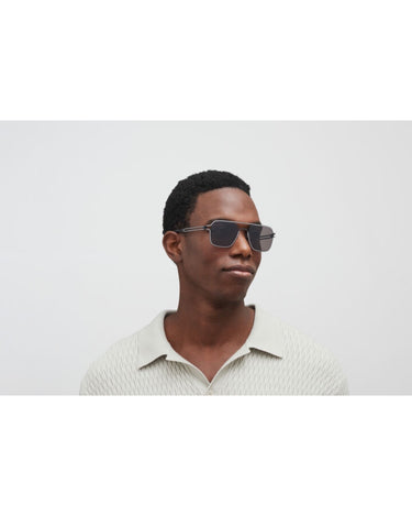 -Alate delivery- [Mykita]<br>Riku