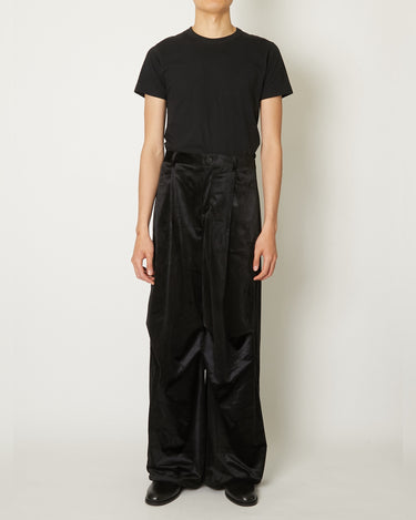 26AW予約受付中<br>【TAAKK】<br>DRAPED VELVET TUCK PANTS