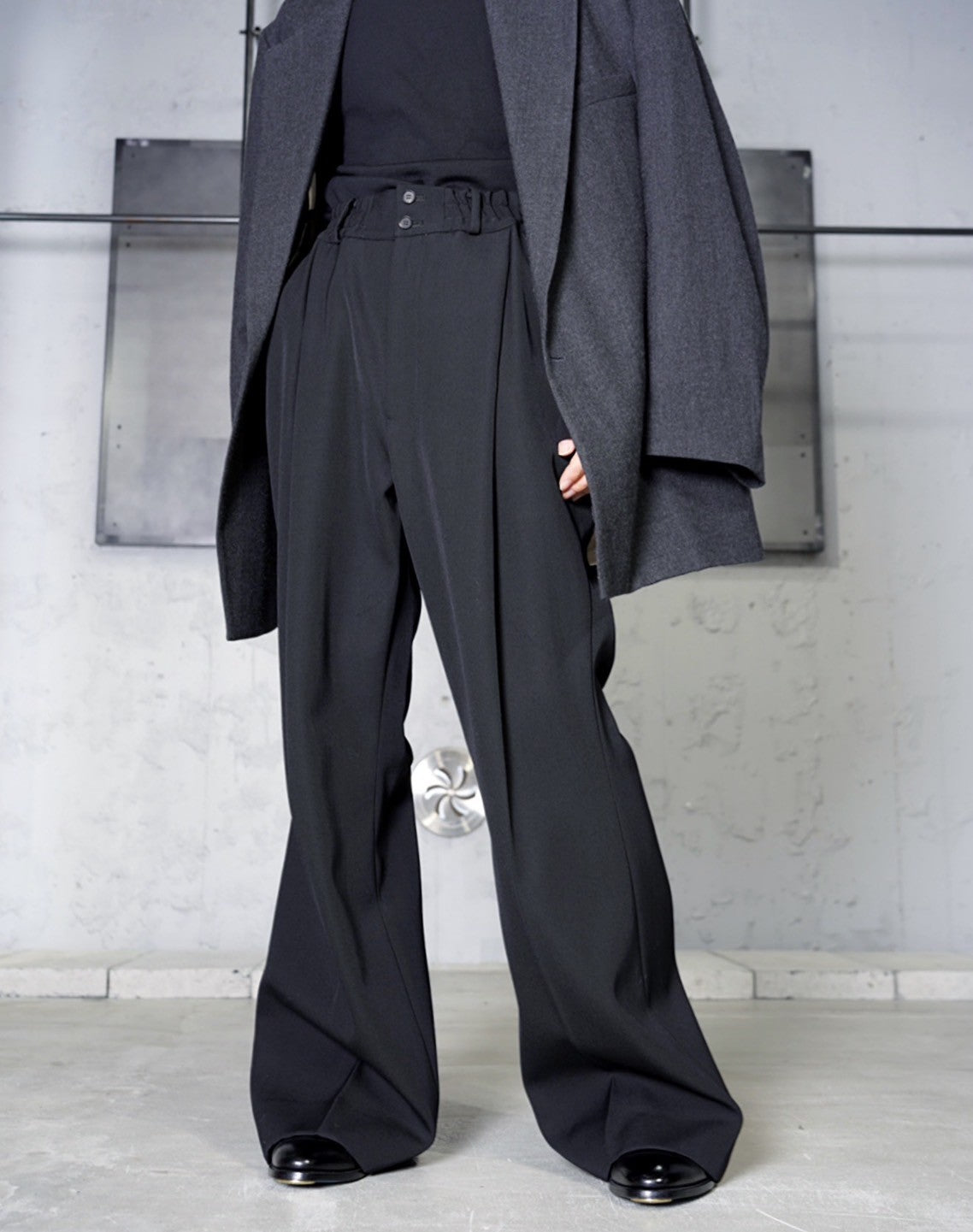 サブレーションズ フレアパンツ 【GUNMETAL】 - メルカリ - ワイド  