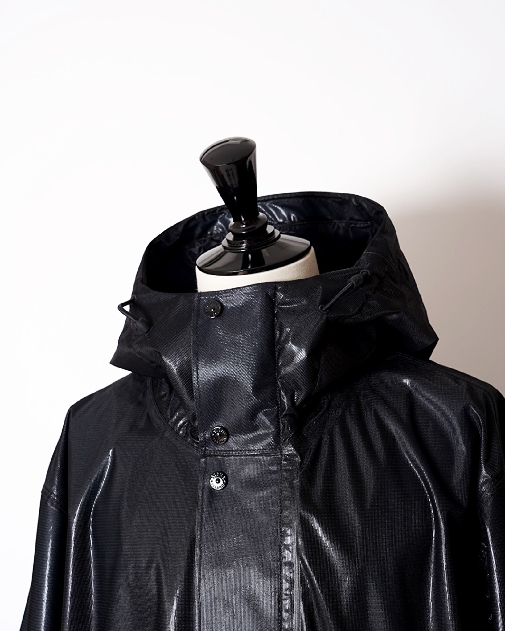 STONE ISLAND(ストーンアイランド) METALLIC RUN PROOF NYLON HOODED 