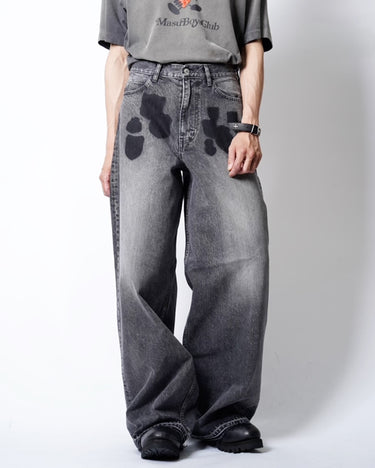 [Masu]<br>"Masu Boys" Emblem Baggy Jeans