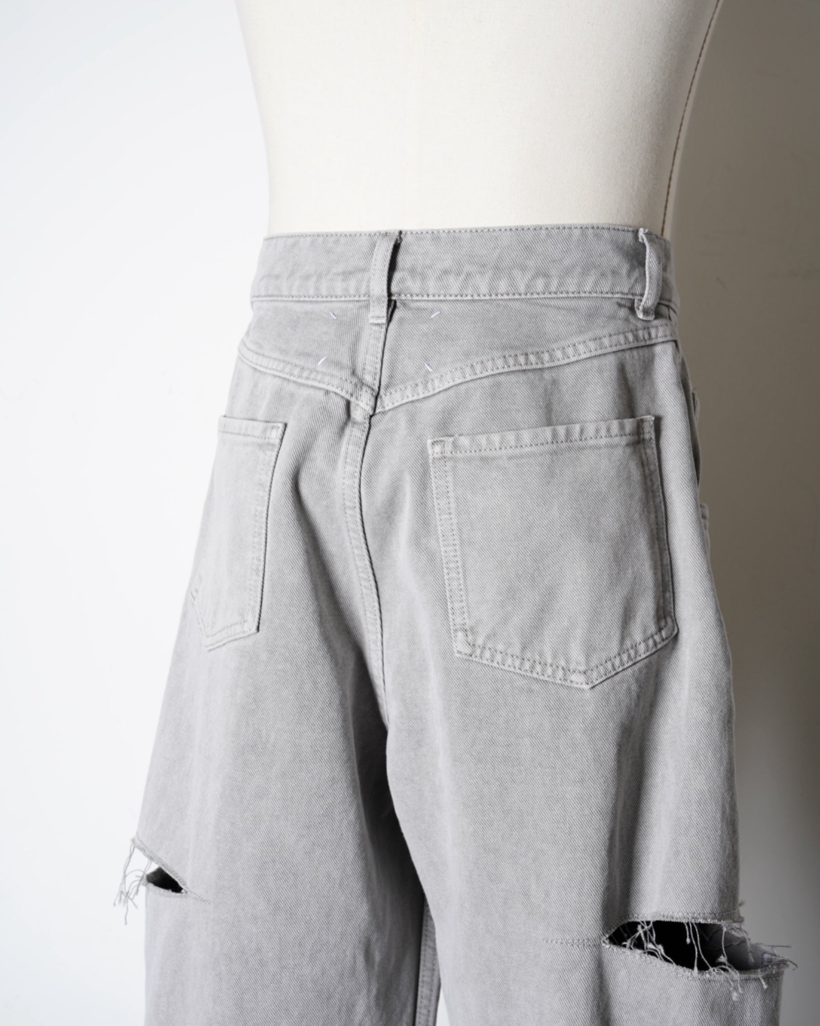 Maison Margiela(メゾンマルジェラ) -CUT OUT DENIM PANTS-Amanojak.