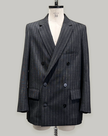 26AW予約受付中<br>【OVERCOAT】<br>Double-Breasted Jacket in Wool Pinstripe