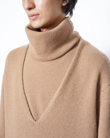 【walenode】<br>NATURAL CAMEL TURTLENECK SNOOD