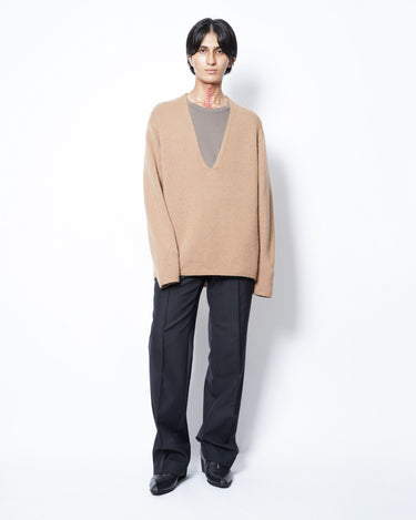 【walenode】<br>NATURAL CAMEL DEEP V-NECK SWEATER
