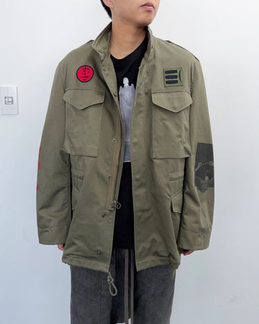 27SS予約受付中<br>【JUNYA WATANABE MAN】<br>"Pink Floyd" MULTI PATCH FIELD JACKET