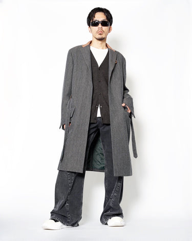 【kolor】<br>SHEEP LEATHER COLLAR HERRINGBONE COAT