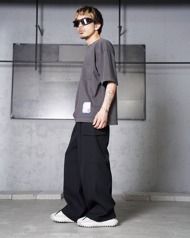 [in・stru(men-tal).]<br>POCKET S/S TEE