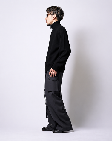 26AW予約受付中<br>【BATONER】<br>MIDDLE WEIGHT INNOCENT CASHMERE DRIVERS KNIT