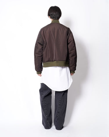 【kolor】<br>TOGGLE&HOOK BUTTON BOMBER JACKET
