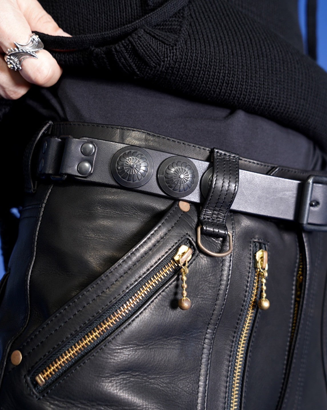 BLACKMEANS】D RING CONCHO LEATHER BELT Hellbent O-ring and Concho