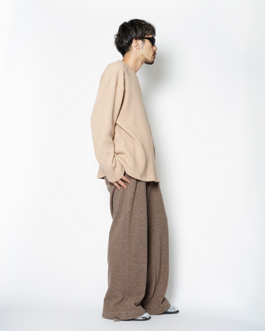 【AVIVA JIFEI XUE】<br>Long Sleeve Arc Tee