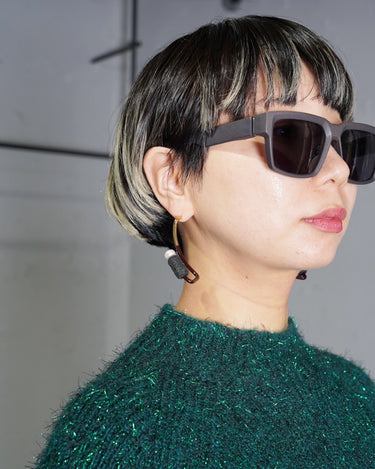 [TOGA Archives]<br>METAL STONE PIERCED EARRINGS