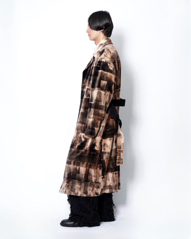 【TAAKK】<br>HAND-BLEACHED VELVET COAT