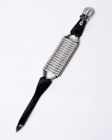 TOGA ARCHIVES】Western metal bangle (UNISEX) - Amanojak. TOGA ARCHIVES】Western metal bangle (UNISEX) - Amanojak.