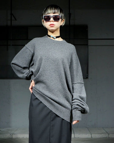 UNISEX<br>【INSCRIRE】<br>ASYMMETRY CASHMERE SWEATER