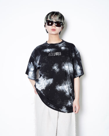 【MM6】<br>PAINTED LOGO TEE (UNISEX)