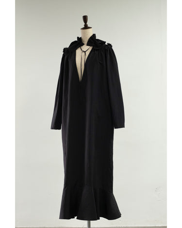 【KOTONA】<br>FRILL V NECK DRESS