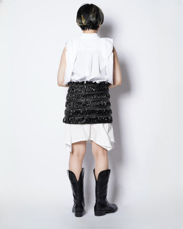 【TOGA ARCHIVES】<br>GATHER ENAMEL<br>MINI SKIRT
