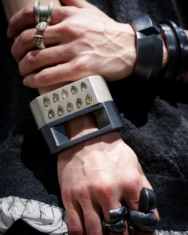 [PARTS OF FOUR]<br>Crescent plane<br>Gateway Bracelet<br>-702-4-ka-