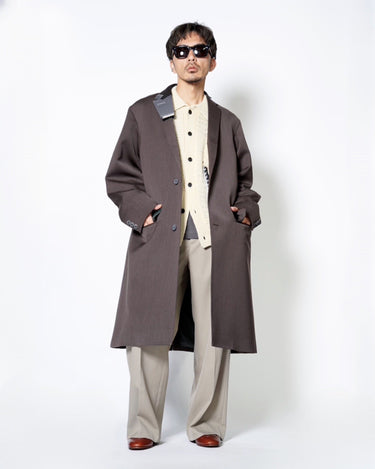 【kolor】<br>COLLAR DOCKING COAT