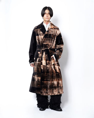 【TAAKK】<br>HAND-BLEACHED VELVET COAT
