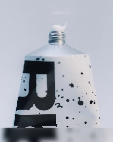 千駄木店にてイベント開催中!<br>5/23(Sat.)〜5/31(Sun.)<br>【RboW】<br> YOUTH PRESERVE HAND AND NAIL CREAM-MONOCHROME