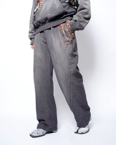 7.11(sat) 10:00 Launch<br>【doublet】<br>TROMPE L'OEIL EMBROIDERY SWEATPANTS
