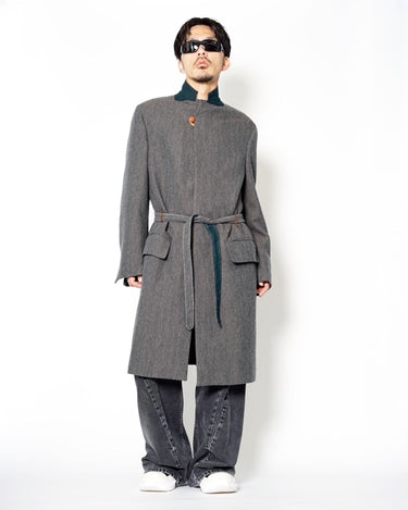 【kolor】<br>SHEEP LEATHER COLLAR HERRINGBONE COAT