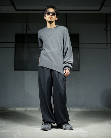 UNISEX<br>【INSCRIRE】<br>ASYMMETRY CASHMERE SWEATER