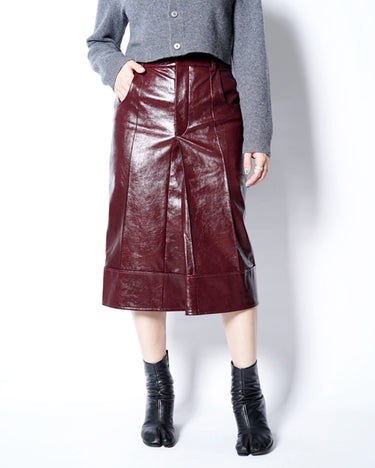 【VIVIANO】<br>Faux Leather Plis Skirt