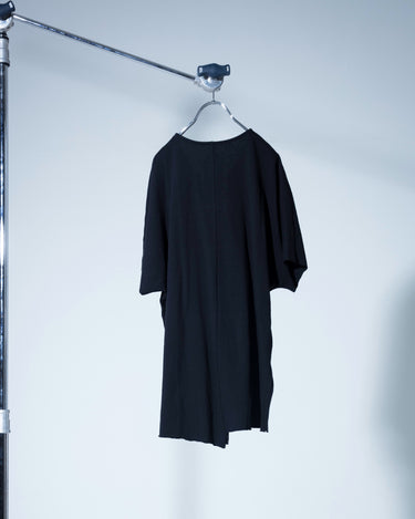 受注生産アイテム<br>期間限定受注受付中(9/11～9/13まで)<br>【prasthana】<br>split dolman top (heavy天竺)