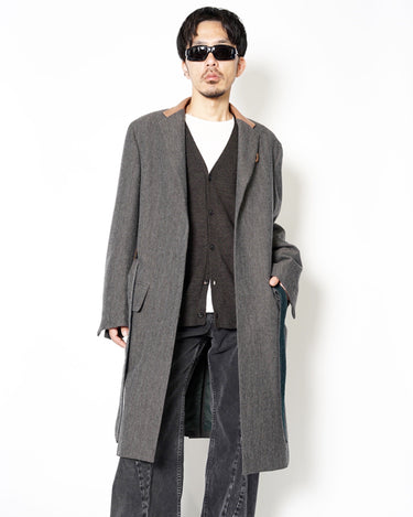 【kolor】<br>SHEEP LEATHER COLLAR HERRINGBONE COAT