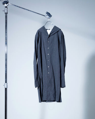 受注生産アイテム<br>期間限定受注受付中(9/11～9/13まで)<br>【prasthana】<br>rudiment hooded shirt:tall (cotton/linen light canvas)