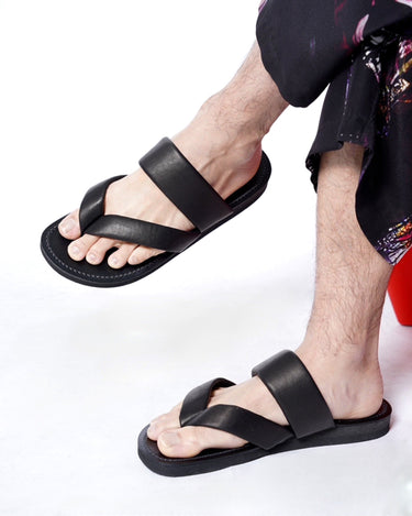 【Yohji Yamamoto POUR HOMME】<br>SOFT LEATHER THONG SANDAL