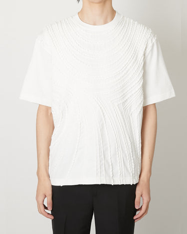 26AW予約受付中<br>【TAAKK】<br>TAPE EMBROIDERED T-SHIRT