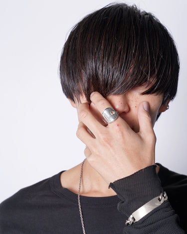 [MM6]<br>Synthetic Leather<br>Knee TUCK PANTS