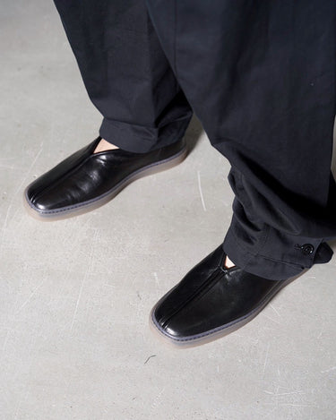 【LEMAIRE】<br>LINOLEUM PIPED SNEAKERS