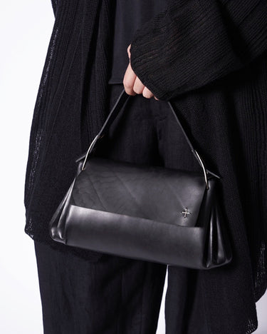 【m.a+】<br>small accordion baguette hand bag