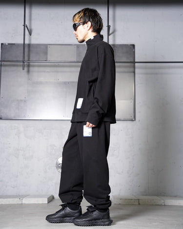 【in・stru(men-tal).】<br>HALF ZIP PULLOVER