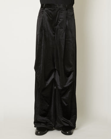 26AW予約受付中<br>【TAAKK】<br>DRAPED VELVET TUCK PANTS