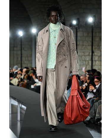 26AW予約受付中<br>【TAAKK】<br>SCULPTURAL EMBROIDERY LONG WOOL COAT