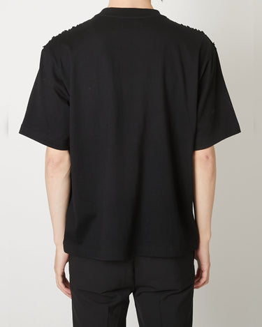 26AW予約受付中<br>【TAAKK】<br>TAPE EMBROIDERED T-SHIRT