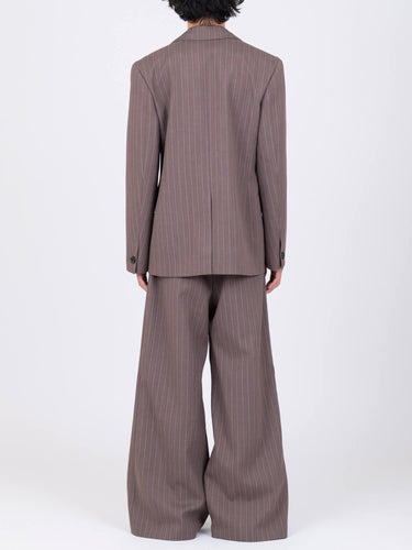 イベント期間限定(3月19日～3月22日まで)<br>26AW受注生産アイテム【VIVIANO MEN】<br>Hand-Embroidered Striped Blazer