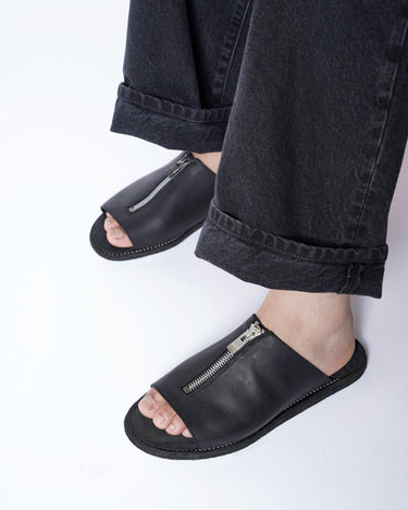 【GUIDI】<br>-BRKZ06- CALF BACK SIDE FULL GRAIN OPEN TOE FRONT ZIP SANDAL