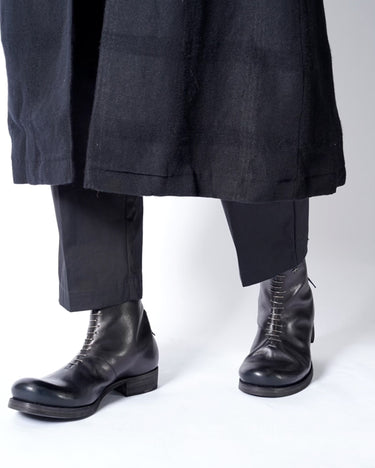 【m.a+】<br>SHORT BACK ZIPPER BOOT W/MULTIPLE SILVER STAPLE