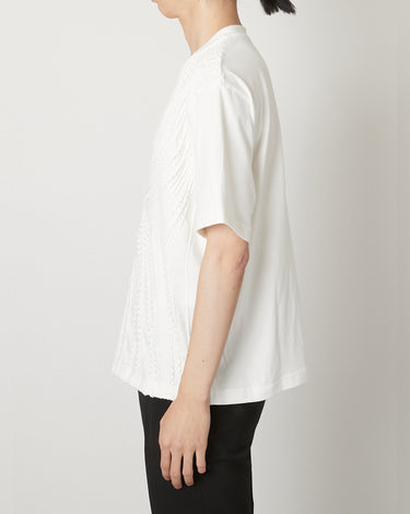 26AW予約受付中<br>【TAAKK】<br>TAPE EMBROIDERED T-SHIRT