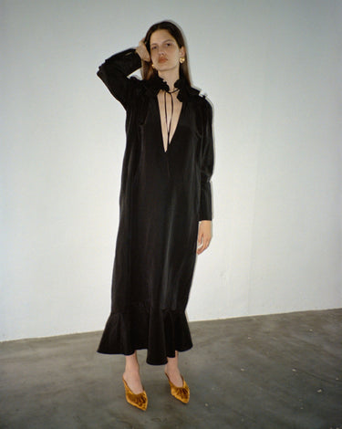 【KOTONA】<br>FRILL V NECK DRESS