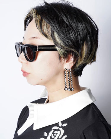 【MARNI】<br> 3ライン<br>クリスタルピアス